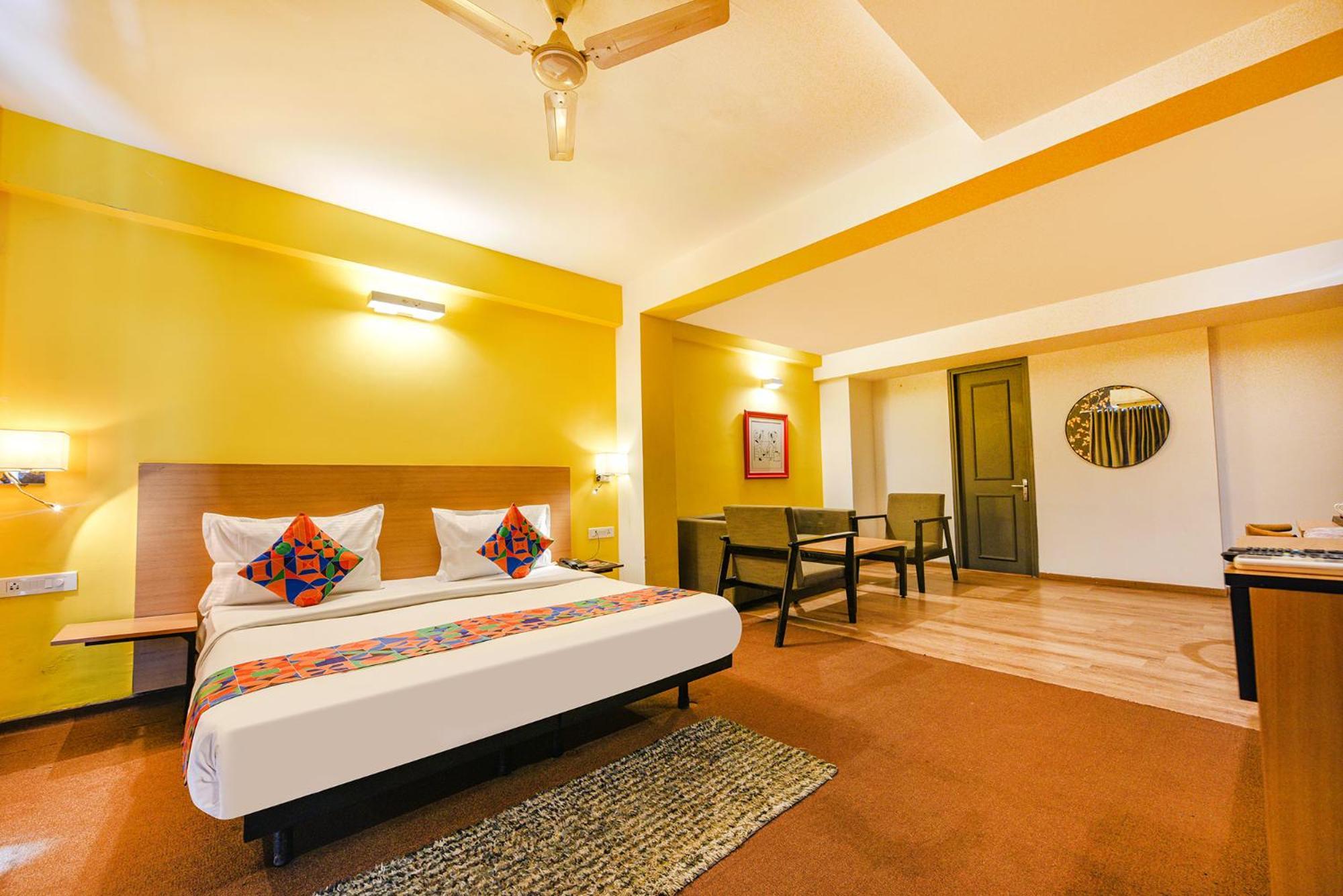 Fabhotel Old Meple Leaf Гургаон Экстерьер фото